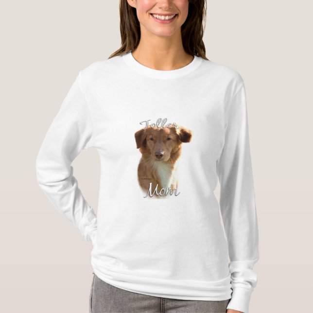 Nova Scotia Duck Tolling Retriever Mom 2 T-Shirt (Front)