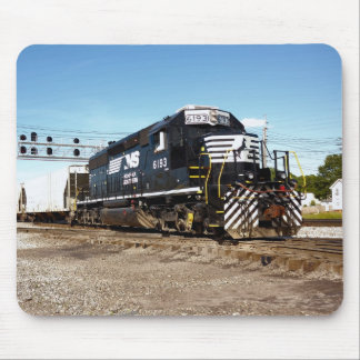 NS 6193 at Bellevue Oh 6-10-06 8 x 10a Mouse Pad