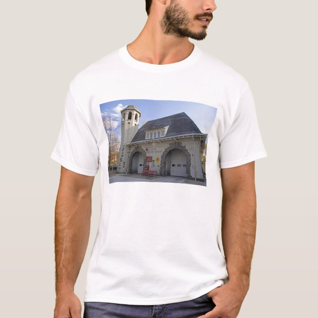 Number 19 Engine House in Washington, D.C. T-Shirt (Front)