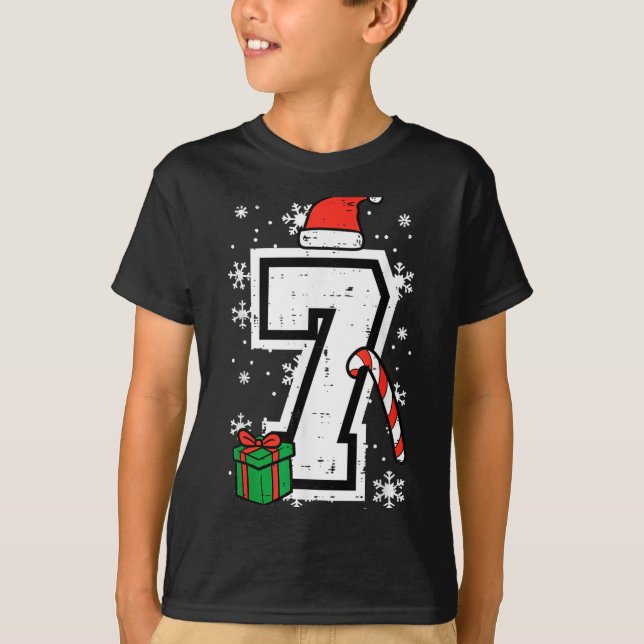Number 7 Christmas 6 7 Xmas Matching 67 Meme Men W T-Shirt (Front)