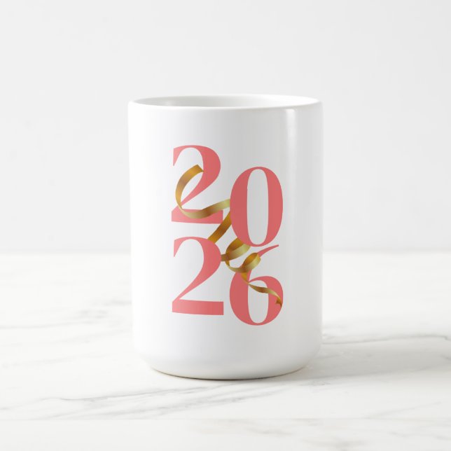 Números 2026 en Coral con Lazo Dorado Flotante Coffee Mug (Center)