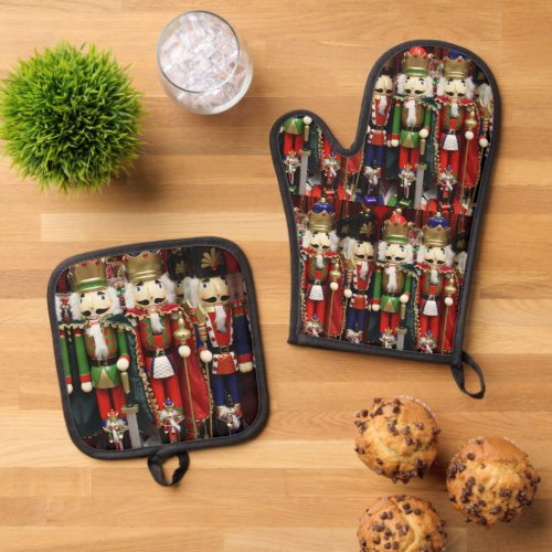 Nutcrackers Christmas Oven Mitt  Pot Holder Set