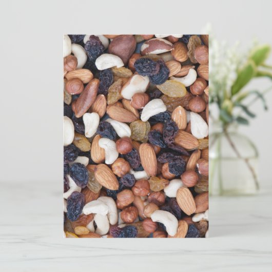 Nuts and raisins (Standing Front)