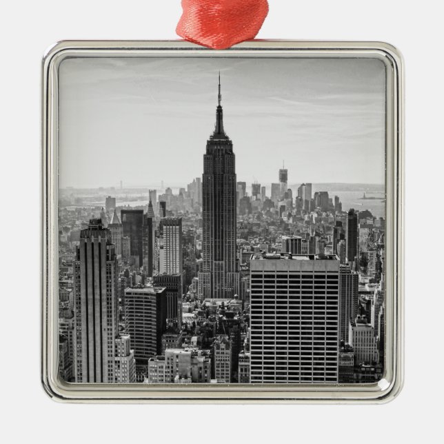 NY City Skyline Emp St Bldg, WTC BW Metal Ornament (Front)
