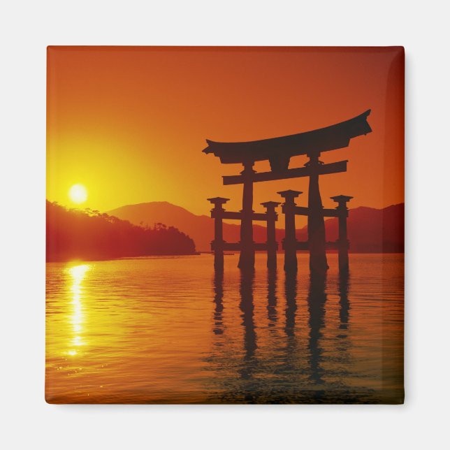 O-Torii Gate, Itsukushima shrine, Miyajima, Magnet (Front)