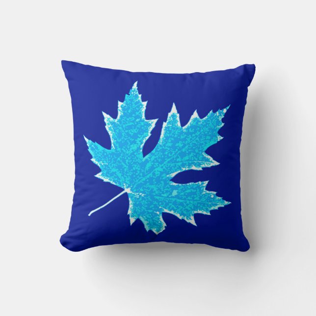 Oak leaf - ice blue and white throw pillow (Front)