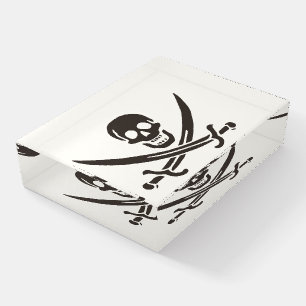 Obsidian Skull Swords Pirate flag of Calico Jack Paperweight
