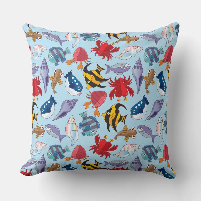 Ocean fishes Throw Pillow (Front)