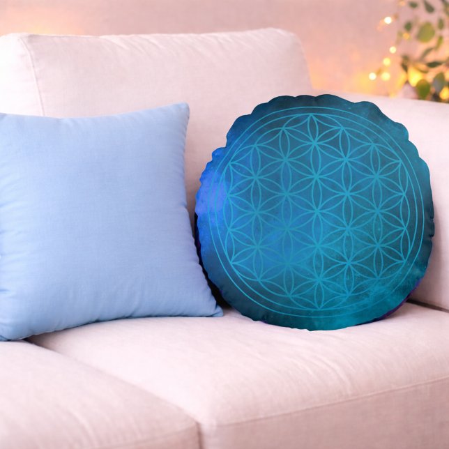Ocean Flow – Color of Heart Round Pillow (Creator Uploaded)