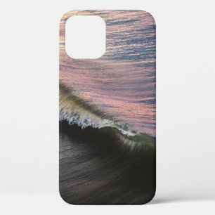 OCEAN WAVES CRASHING ON SHORE DURING DAYTIME iPhone 12 CASE