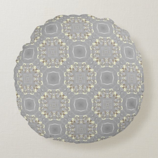 Octagons and Circles Retro Pattern Round Pillow (Front)