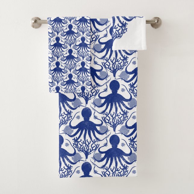 Octopus (light background) bath towel set (Insitu)