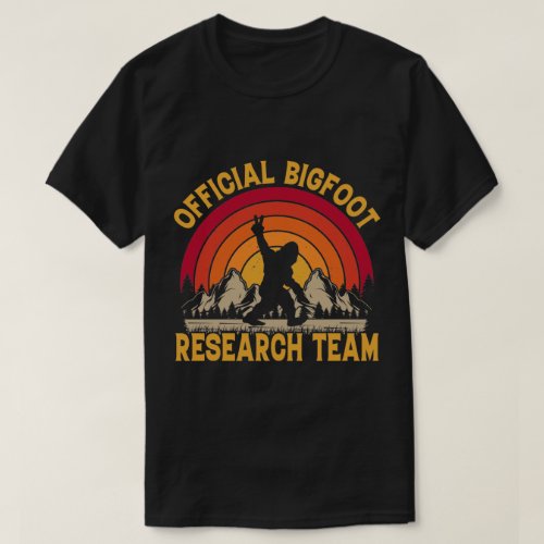 Official bigfoot research team T_Shirt