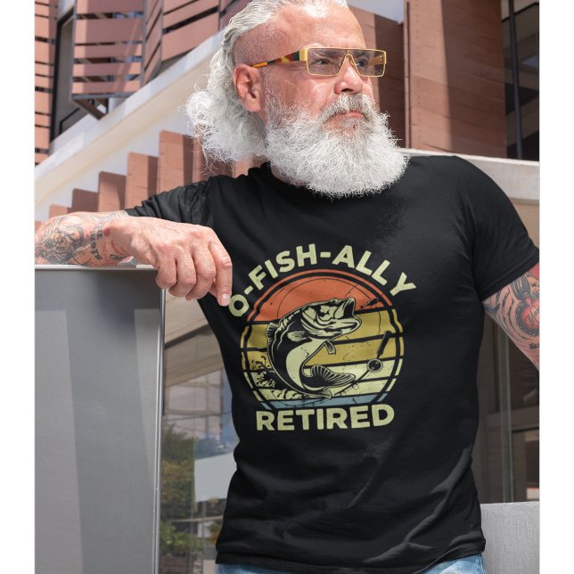 Ofishally Retired Funny Fishing T-Shirt (Creator Uploaded)