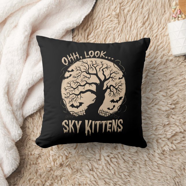 Oh Look Sky Kittens Halloween Funny Bats Lover Throw Pillow (Blanket)