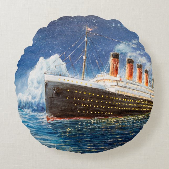  oil painting of Titanic and iceberg in ocean at n Round Pillow (Front)