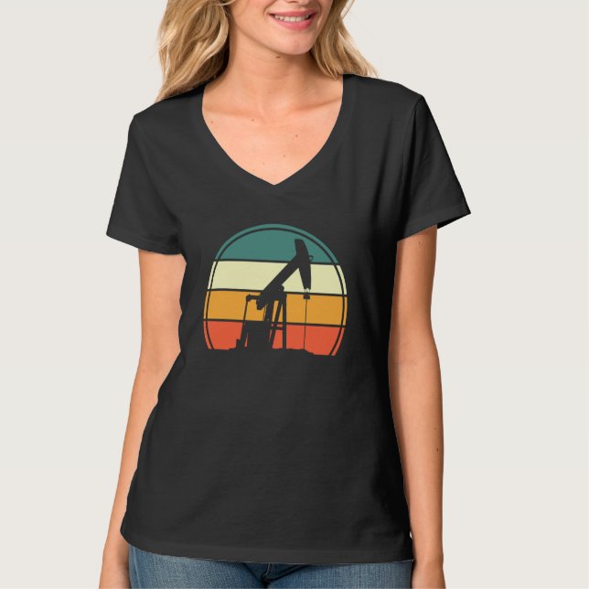 Oilfield Pump Drilling Oilfield Worker Retro Oil R T-Shirt (Front)
