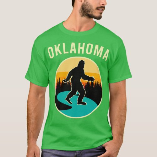 Oklahoma Bigfoot Hunting Sasquatch Hunter Squatch  T_Shirt