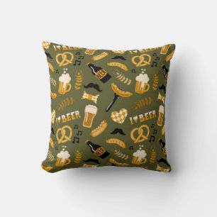 Oktoberfest Beer Food Seamless Pattern Throw Pillow