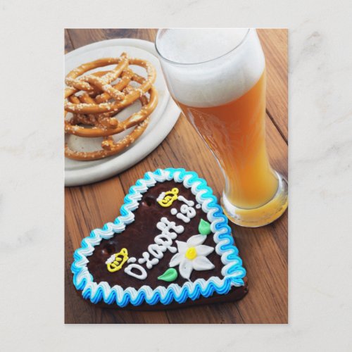 Oktoberfest gingerbread heart with pretzel beer postcard