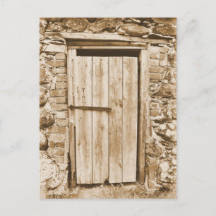 OLD BARN DOOR POSTCARD
