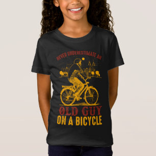 Old Biker Design   Bicycle   never underestimate  T-Shirt