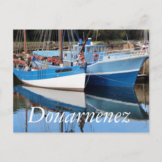 Old boats in Douarnenez harbor Postcard (Front)