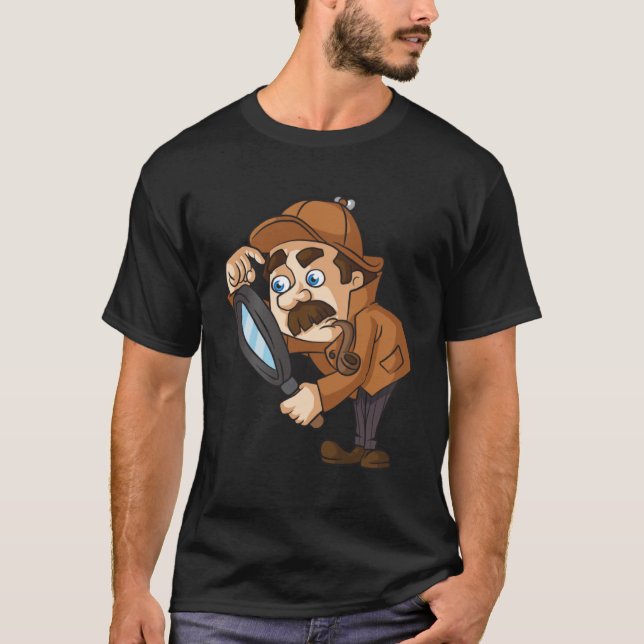 old detective with a pipe and a magnifying glass T-Shirt (Front)