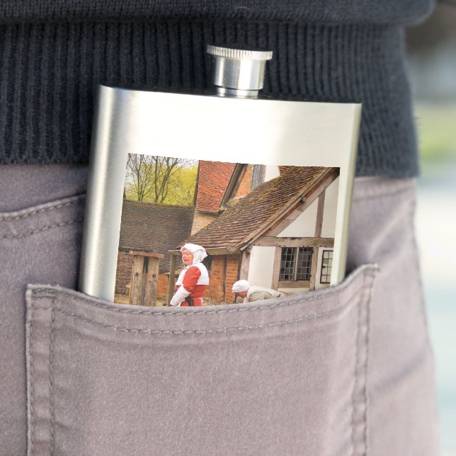 OLD ENGLAND HIP FLASK (In Situ)