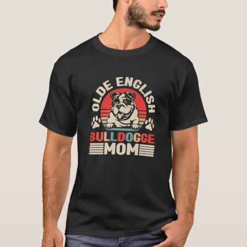 Old English Bulldog Mom Retro Walking Dog Owner Do T_Shirt