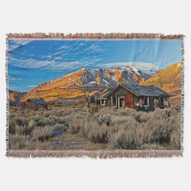 Old Farmhouse Along Hwy 395 In June Lake Throw Blanket (Front)