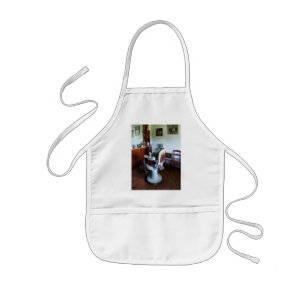 Old-Fashioned Barber Chair Kids' Apron