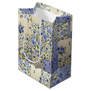 Old-fashioned Blue Floral Quilt Pattern  Medium Gift Bag