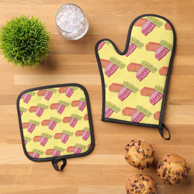 Old-Fashioned Christmas Ribbon Candy Holiday Sweet Oven Mitt & Pot Holder Set (Top Down)