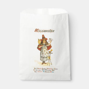 Old-fashioned Halloween, Witch girl with Owl Favor Bag