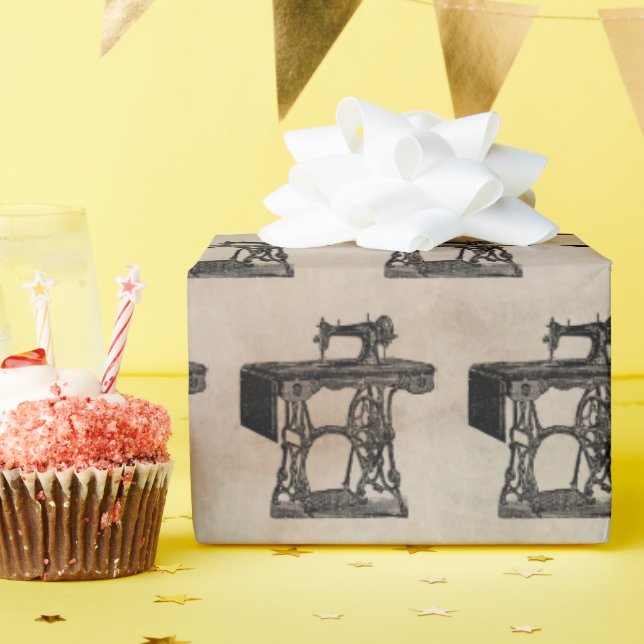 Old-fashioned Sewing Machine Wrapping Paper (Birthday Party)