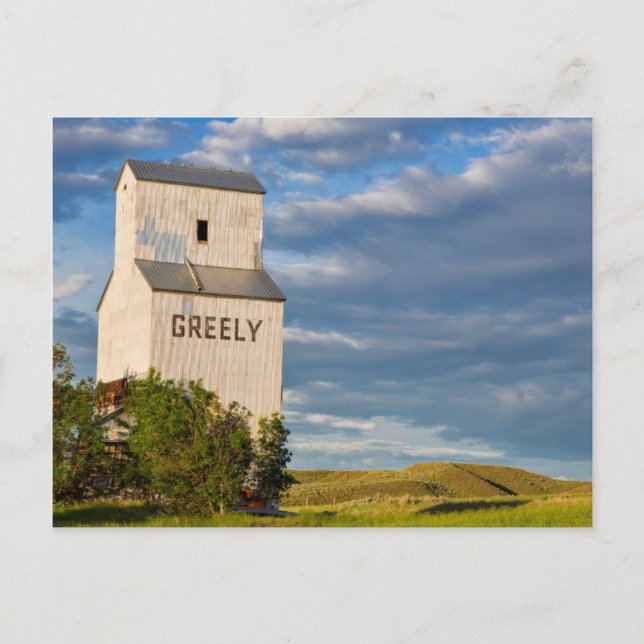 Old Grain Elevator In Virgelle, Montana, USA Postcard (Front)