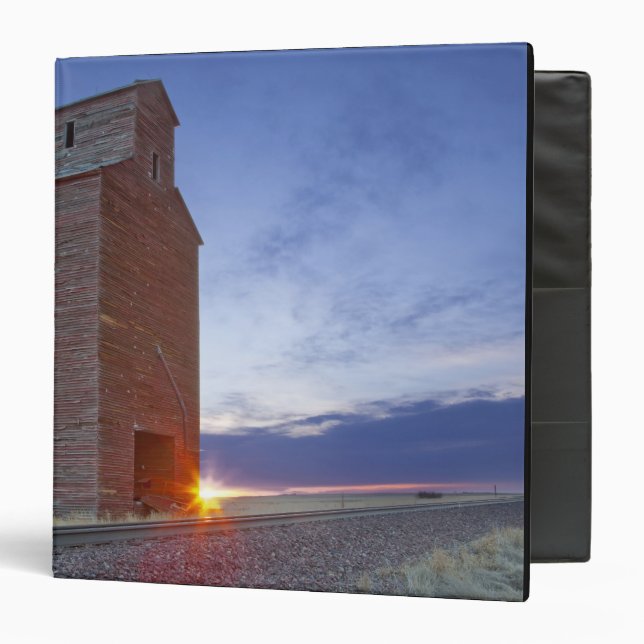 Old granary at Collins Montana at sunrise 3 Ring Binder (Front/Inside)