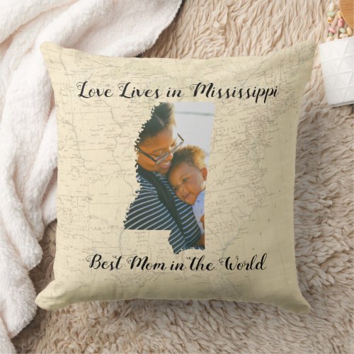 Old Map Love Lives In Mississippi State Shaped Pic Throw Pillow