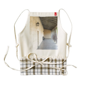 Old Outside Corridor Zazzle HEART Apron