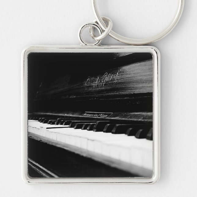 Old Piano Keychain (Front)