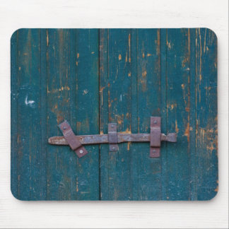 old rusty door handle mouse pad