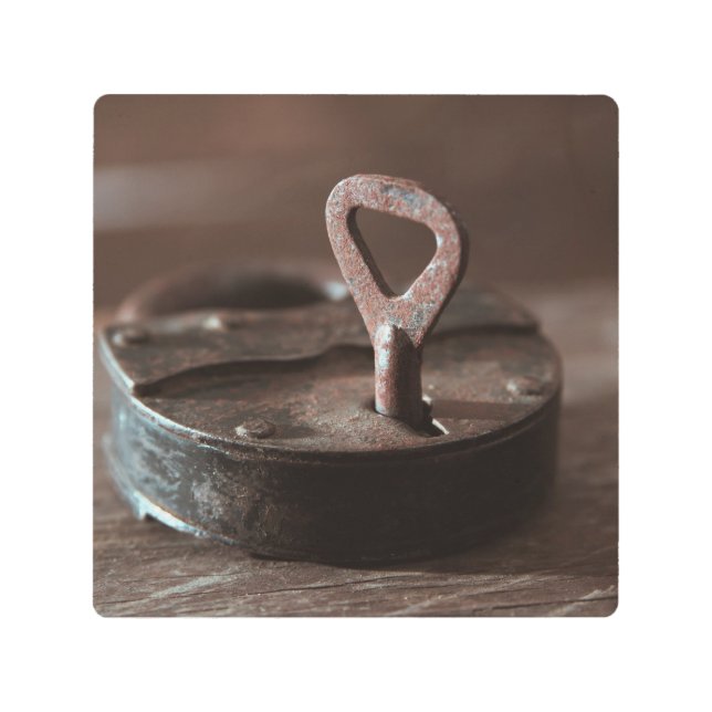 Old rusty doorlock metal print (Front)