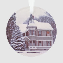 Old Victorian House - Home for the Holidays