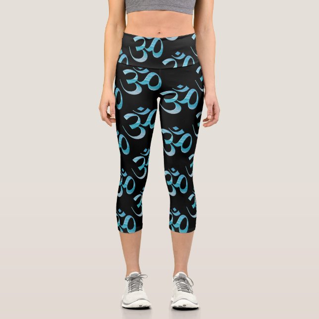 Om 6 Scattered Black Background Capri Leggings (Front)