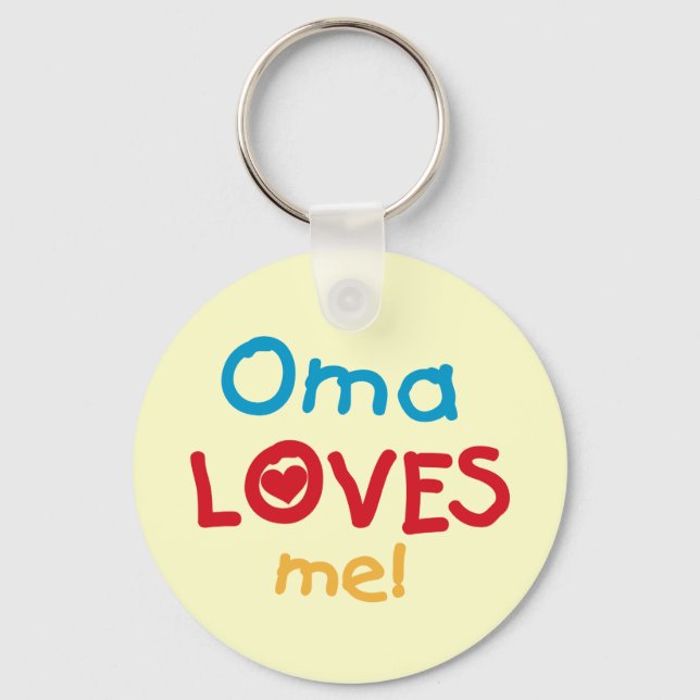 Oma Loves Me T-shirts and Gifts Keychain (Front)