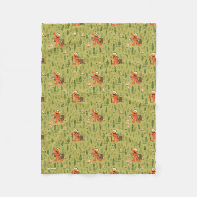 On The Hunt For Hugs Pattern Fleece Blanket (Front)