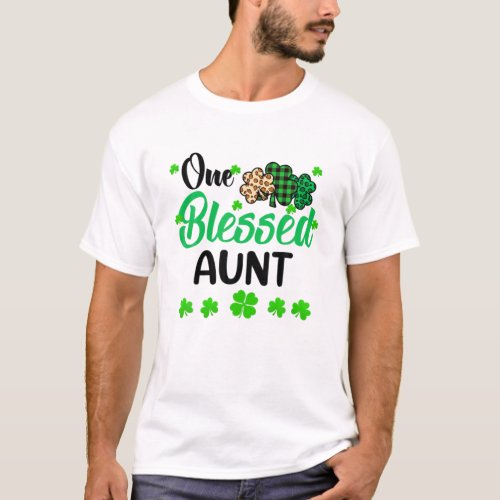 One Lucky Aunt Clover St Patricks Day Irish T_Shirt