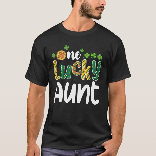One Lucky Aunt Matching Family St Patrick's Day T-Shirt (Front)