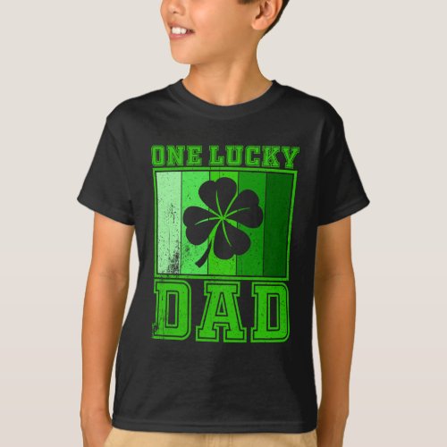 One Lucky Dad St Patricks Day Vintage Father gift T_Shirt